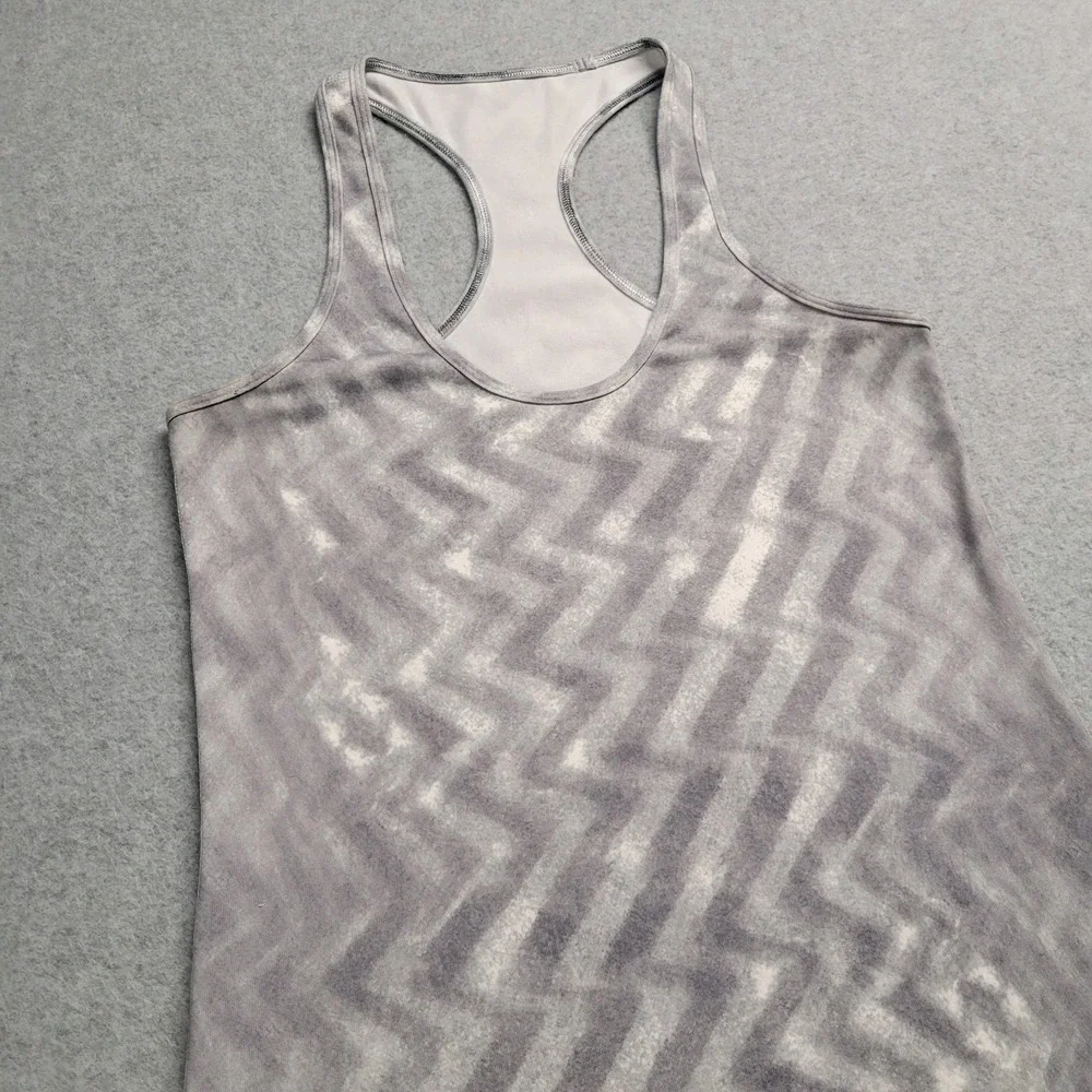 Lululemon Racerback Tank Top Grey Chevron Zigzag Athletic Yoga Shirt Womens‎